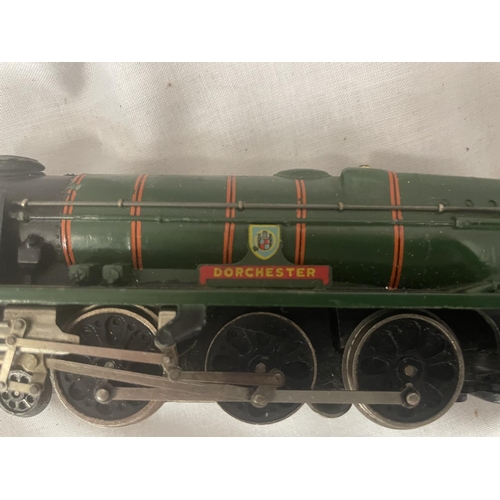 313 - VARIOUS HORNBY DUBLO ITEMS - A 2-6-2 LOCOMOTIVE 