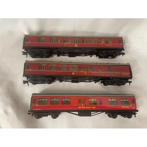 313 - VARIOUS HORNBY DUBLO ITEMS - A 2-6-2 LOCOMOTIVE 