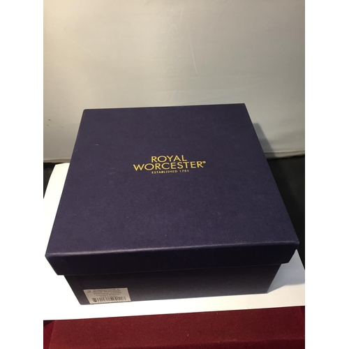 707 - A BOXED ROYAL WORCESTER LIMITED EDITION TEA CADDY 2/1000