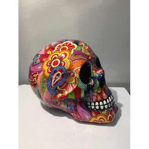 718 - A GROOVY ART SKULL