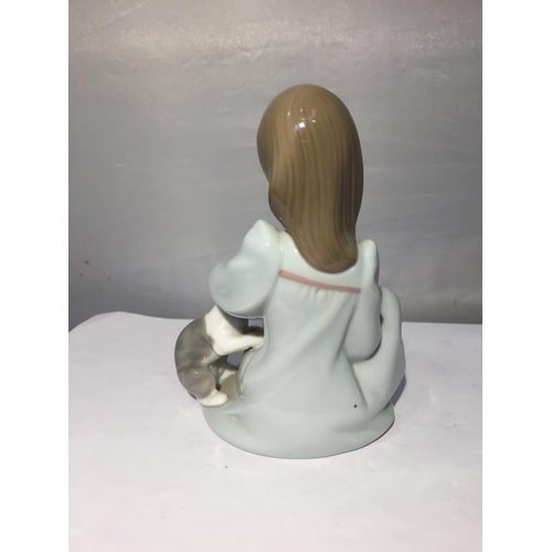 762 - TWO LLADRO FIGURINES TO INCLUDE A GIRL WITH PUPPY AND KITTEN AND A GIRL WITH DUCKLINGS IN A BASKET