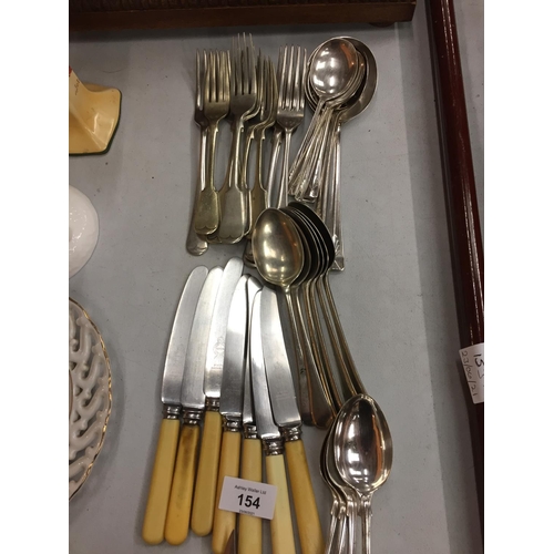 154 - A COLLECTION OF CUTLERY