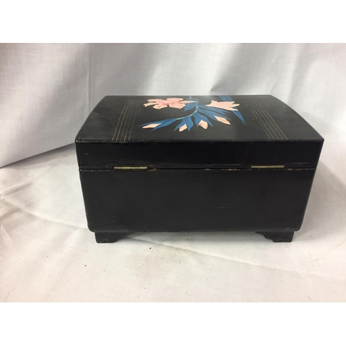 210 - TWO JEWELLERY BOXES WITH ORIENTAL DESIGN