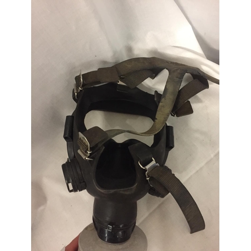 243 - A SEKUR GAS MASK