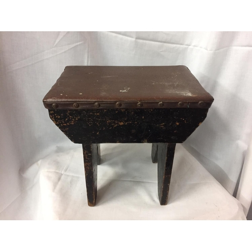 258 - TWO VINTAGE WOODEN STOOLS, HEIGHTS, 31CM AND 21CM