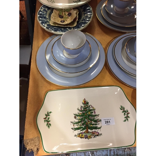 281 - A MIXED COLLECTION OF CERAMICS TO INCLUDE A BLUE AND WHITE DOULTON SET , A SPODE CHRISTMAS TREE AND ... 