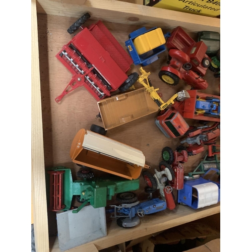 331 - A WOODEN TRAY OF VINTAGE DIE CAST MODEL FARM VEHICLES