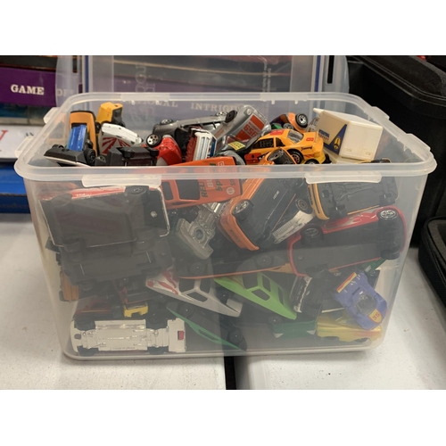 368 - A LARGE QUANTITY OF DIECAST CARS