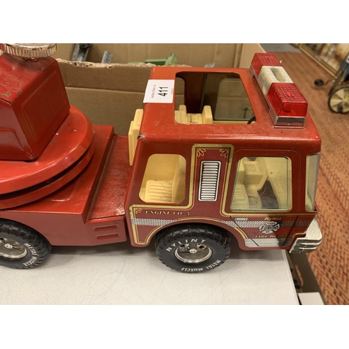 411 - A LARGE VINTAGE TOY FIRE TRUCK