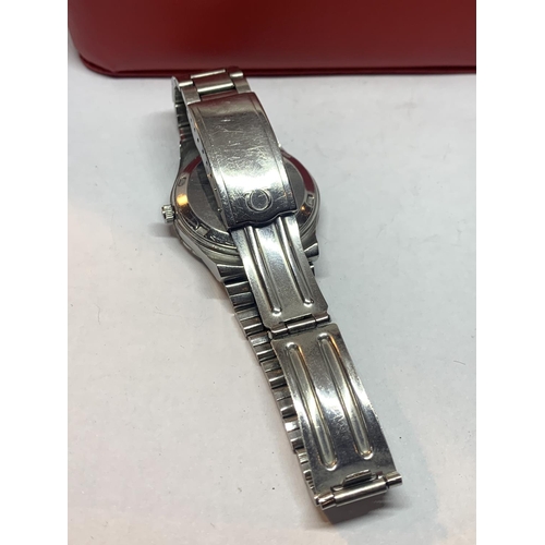 690 - AN OMEGA AUTOMATIC WATCH WITH STAINLESS STEEL STRAP SEEN IN WORKING ORDER NO WARRANTY IN PRESENTATIO... 