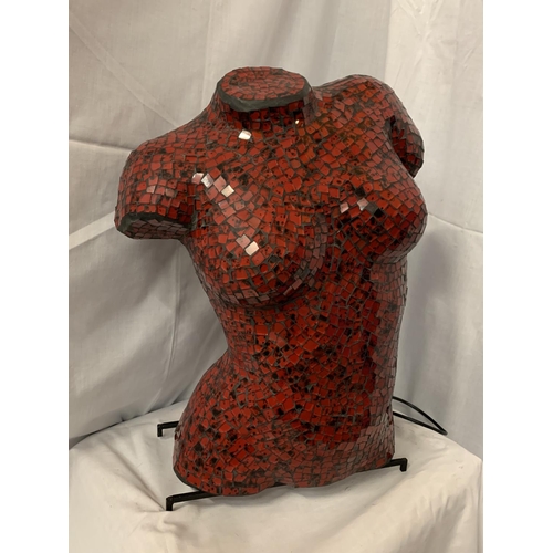 31 - A RED MOSAIC FEMALE BUST LAMP H:56CM