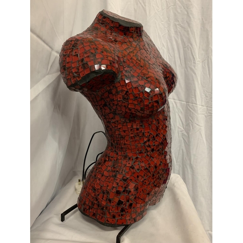 31 - A RED MOSAIC FEMALE BUST LAMP H:56CM