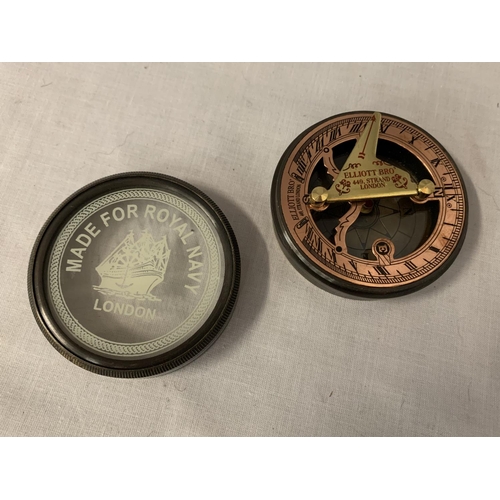 70 - A BRASS ROYAL NAVY STYLE SUNDIAL COMPASS