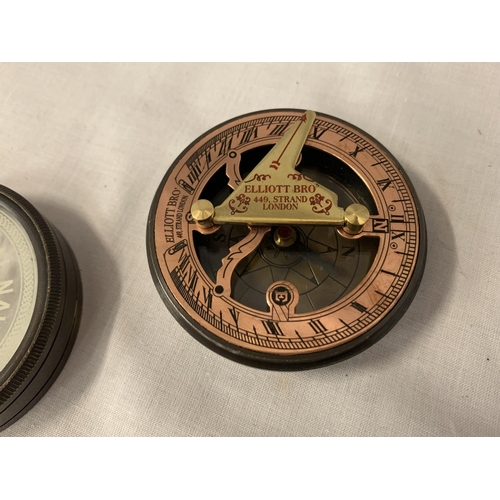 70 - A BRASS ROYAL NAVY STYLE SUNDIAL COMPASS