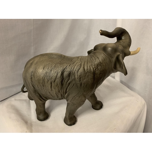 89 - A LARGE BESWICK ELEPHANT 30CM X 40CM
A/F TUSK BROKEN