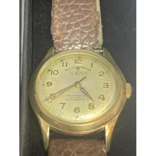 668 - A VINTAGE SULLY SPECIAL 15 JEWEL AUTOMATIC WRIST WATCH WITH BROWN LEATHER STRAP IN A PRESENTATION BO... 