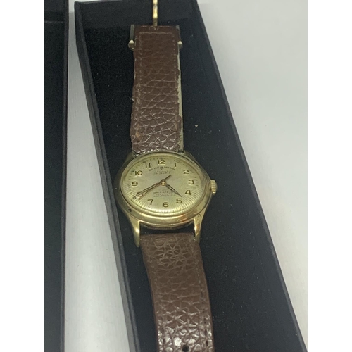 668 - A VINTAGE SULLY SPECIAL 15 JEWEL AUTOMATIC WRIST WATCH WITH BROWN LEATHER STRAP IN A PRESENTATION BO... 