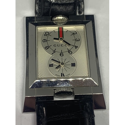 685 - A GUCCI 111 DUAL DRESS WATCH WITH A WHITE METAL RECTANGULAR FACE