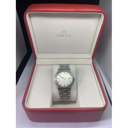 690 - AN OMEGA AUTOMATIC WATCH WITH STAINLESS STEEL STRAP SEEN IN WORKING ORDER NO WARRANTY IN PRESENTATIO... 