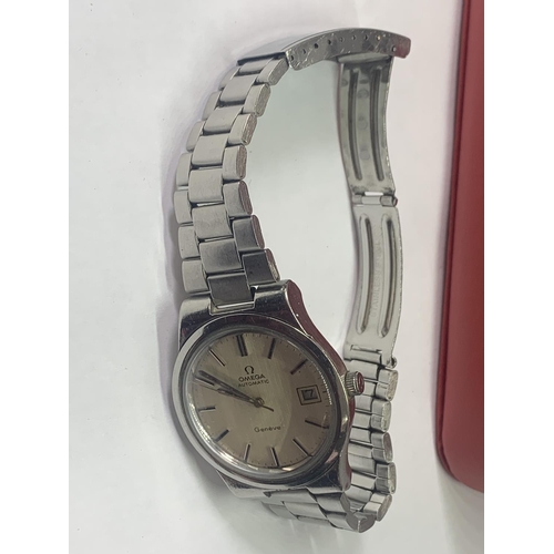 690 - AN OMEGA AUTOMATIC WATCH WITH STAINLESS STEEL STRAP SEEN IN WORKING ORDER NO WARRANTY IN PRESENTATIO... 