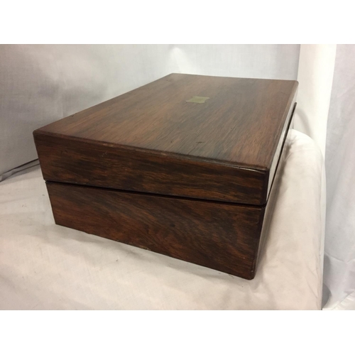 20A - A MAHOGANY BOX WITH BRASS INLAY AND A KOALA BEAR WINE STOPPER