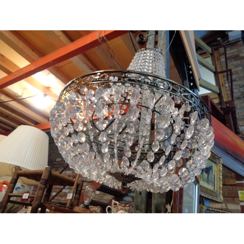 827 - A VICTORIAN PENDANT LIGHT FITTING