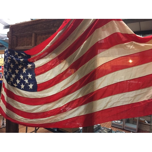 230a - A VERY LARGE USA FLAG 344CM X 170CM