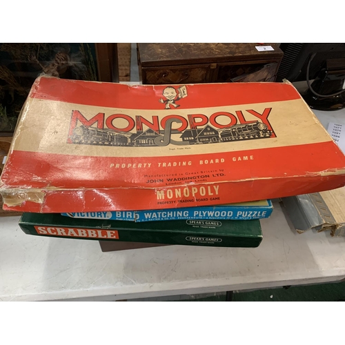 318A - THREE ITEMS TO INCLUDE MONOPOLY, SCRABBLE AND BIRD WATCHING PLYWOOD PUZZLE