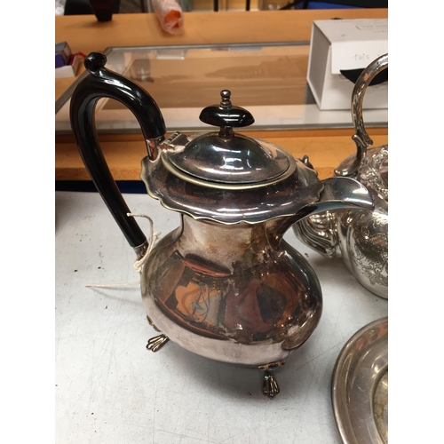 17 - A SELECTION OF SILVER PLATED ITEMS TO INCLUDE TEA POTS, SUGAR BOWL AND TWO FURTHER ITEMS