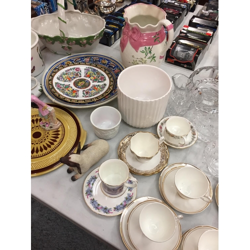 121 - A VERY LARGE COLLECTION OF CERAMICS AND GLASSWARE TO INCLUDE ARGYLE TRIOS, BASKET, JUG ETC