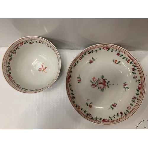 153 - AN 18TH/19TH CENTURY POSSIBLY NEW HALL PORCELAIN TEA BOWL AND SAUCER