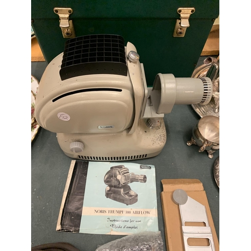 205 - A VINTAGE 'NORIS TRUMPF 300 AIRFLOW' SLIDE PROJECTOR TO INCLUDE CARRY CASE AND ACCESSORIES