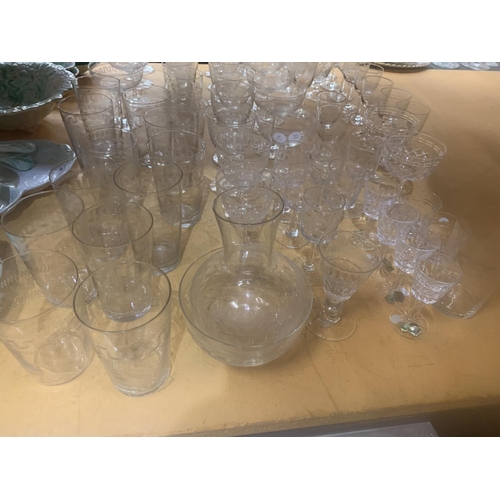 262 - A LARGE QUANTITY OF VARIOUS GLASSWARE TO INCLUDE WINE, BRANDY, VASES ETC