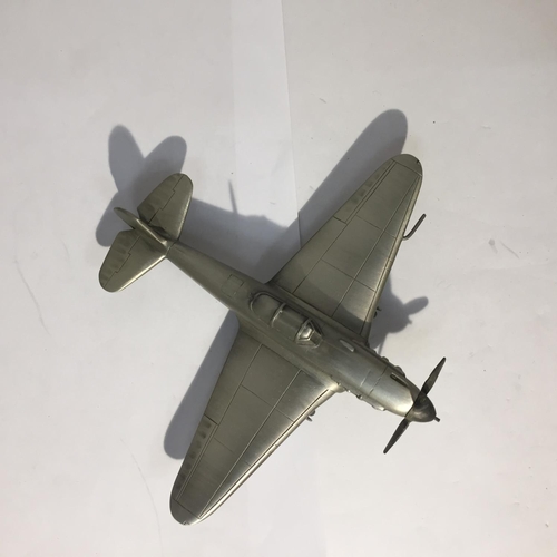 404 - A DANBURY MINT PEWTER 1942 WW2 MODEL AEROPLANE 'YAKOVLEV YAK-9'