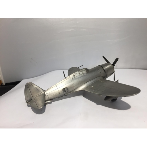 410 - A PEWTER MODEL 1941 WW2 AMERICAN AEROSPACE AEROPLANE 'REPUBLIC P-47 THUNDERBOLT'