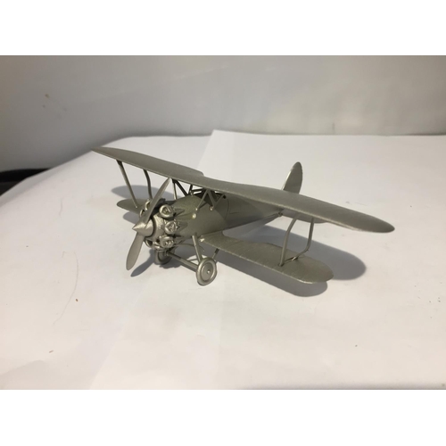 413 - A BOXED PEWTER MODEL 1920s BRITISH RAF FIGHTER BIPLANE 'BRISTOL BULLDOG'