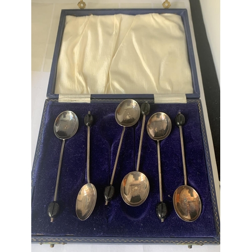 473 - A BOXED SET OF SIX SILVER COFFEE BEAN SPOONS