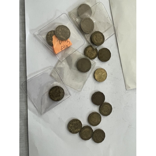 507 - A LARGE QUANTITY OF FARTHINGS AND BRASS THREEPENNIES