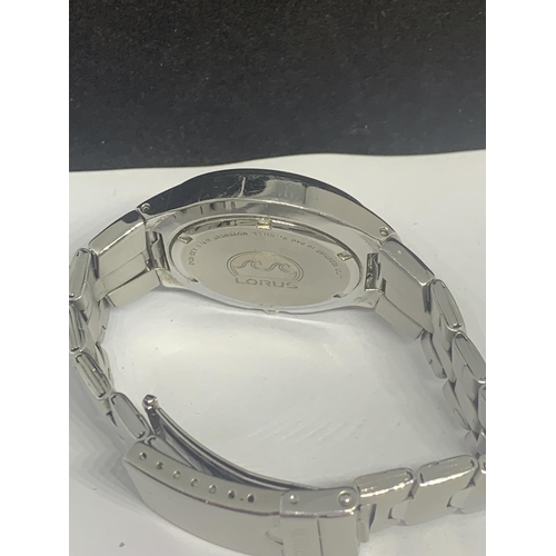 602 - A LORUS SPORTS WRIST WATCH SEEN WORKING BUT NO WARRANTY