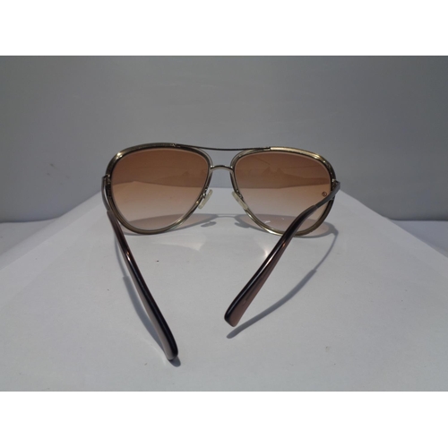 621 - A PAIR OF GIORGIO ARMARNI SUNGLASSES