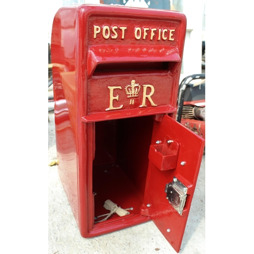 32 - ROYAL MAIL FULL SIZED POST BOX NO VAT