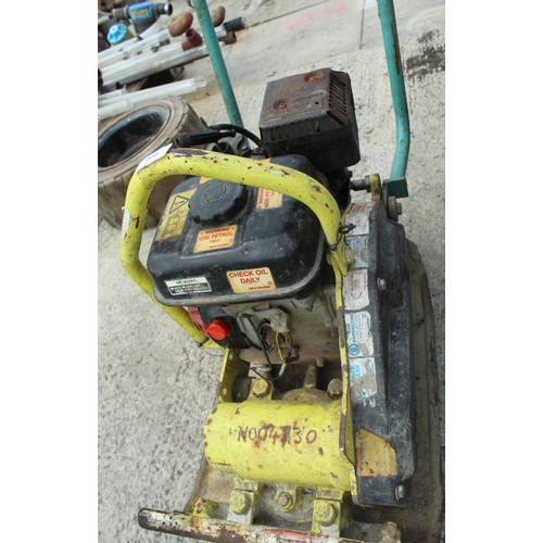 84 - WACKER PLATE WITH HONDA ENGINE NO VAT