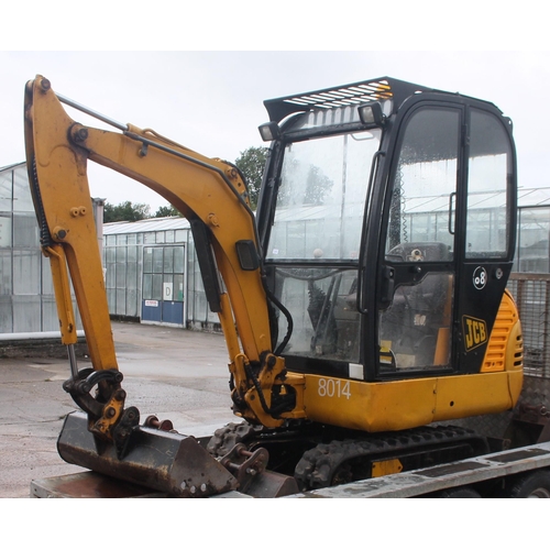 163 - 1999 JCB 8014 MINI DIGGER INCLUDING IFOR WILLIAMS PLANT TRAILER 1.5 TONNE 2739 HOURS TWO OWNERS SOLD... 