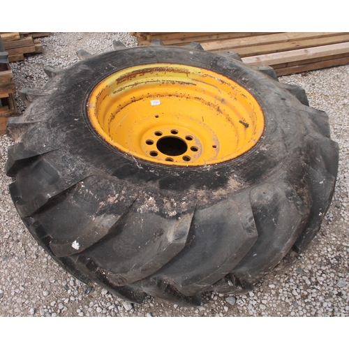 730 - REAR TRACTOR WHEEL & TYRE 18.4 T2 19 NO  VAT