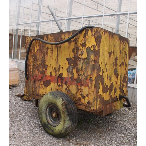 275 - A FUEL TANK ON WHEELS + VAT