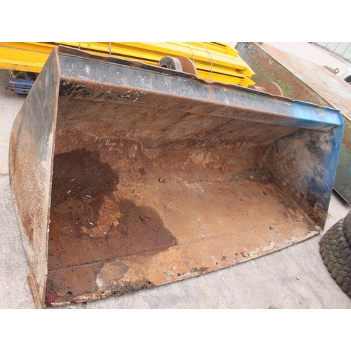 188A - STRICKLAND MANITOU LOADER BUCKET NO VAT