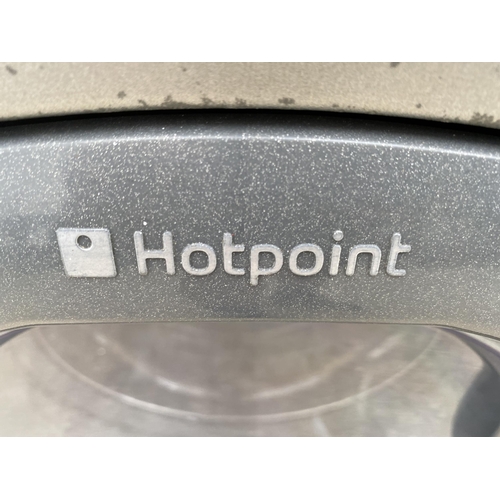 1899 - A SILVER HOTPOINT 5KG WASHER DRYER