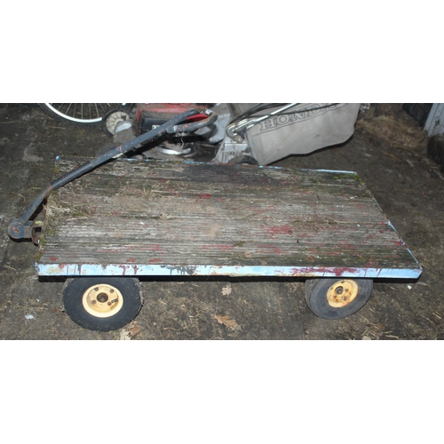 42 - SMALL 4 WHEEL TROLLEY