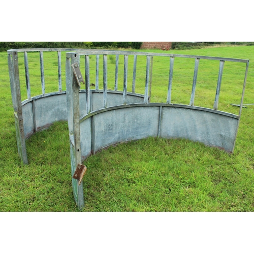 81 - CATTLE RING FEEDER    + VAT