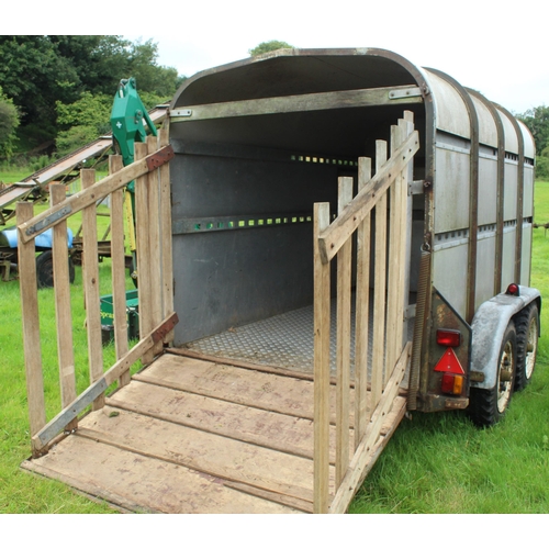 99 - BATESON TWIN AXLE CATTLE TRAILER  + VAT